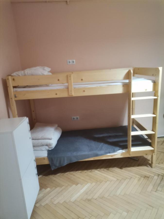 Free People Hostel Львов Экстерьер фото